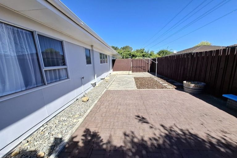 Photo of property in 2/23 Berwyn Avenue, Takanini, 2112