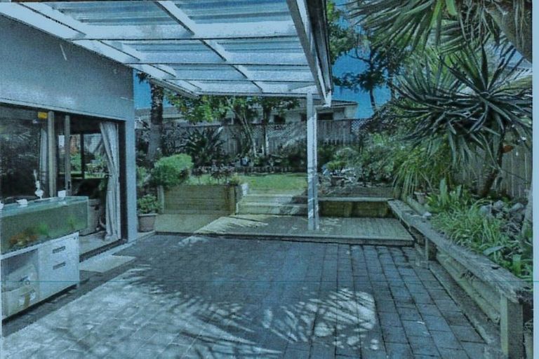 Photo of property in 2/8 Coates Road, Papatoetoe, Auckland, 2025