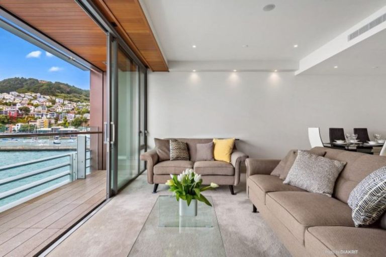 Photo of property in Clyde Quay Wharf, 2a/6 Clyde Quay Wharf, Te Aro, Wellington, 6011