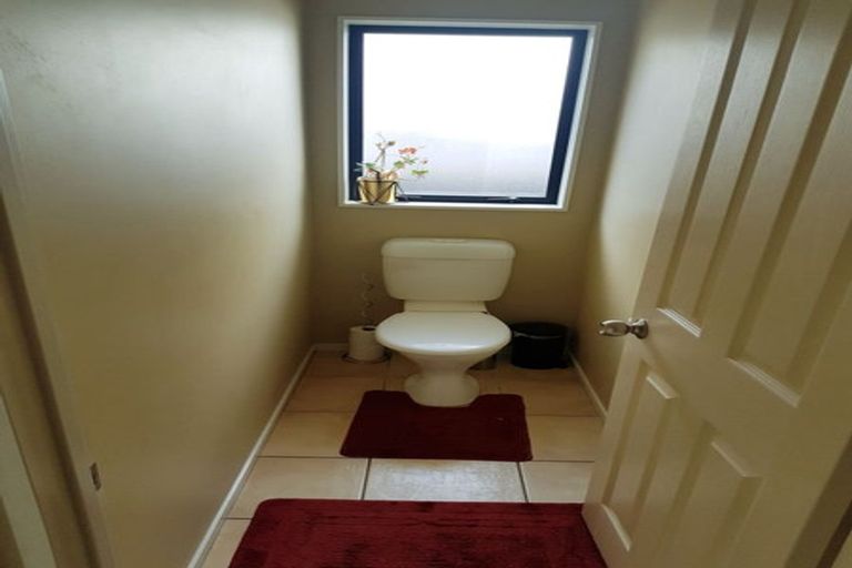 Photo of property in 6 Shankill Place, East Tamaki, Auckland, 2013