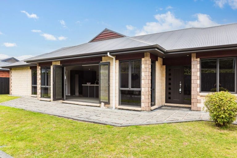 Photo of property in 9 Cottle Heath Close, Manor Park, Lower Hutt, 5019