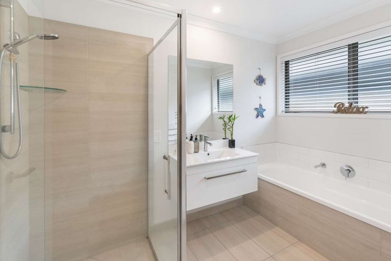 Photo of property in 20 Batty Street, Papamoa Beach, Papamoa, 3118