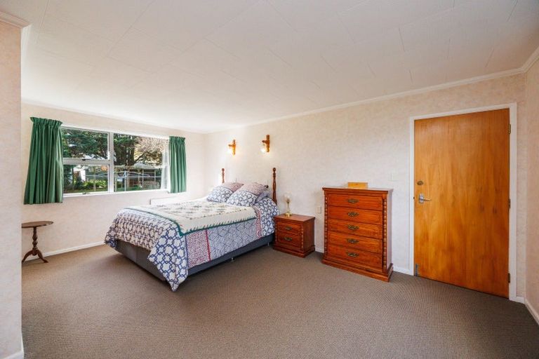 Photo of property in 1366 Rangiotu Road, Tiakitahuna, Palmerston North, 4477