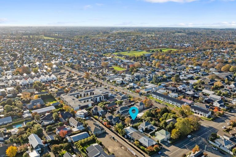 Photo of property in 2/9 Somme Street, St Albans, Christchurch, 8014