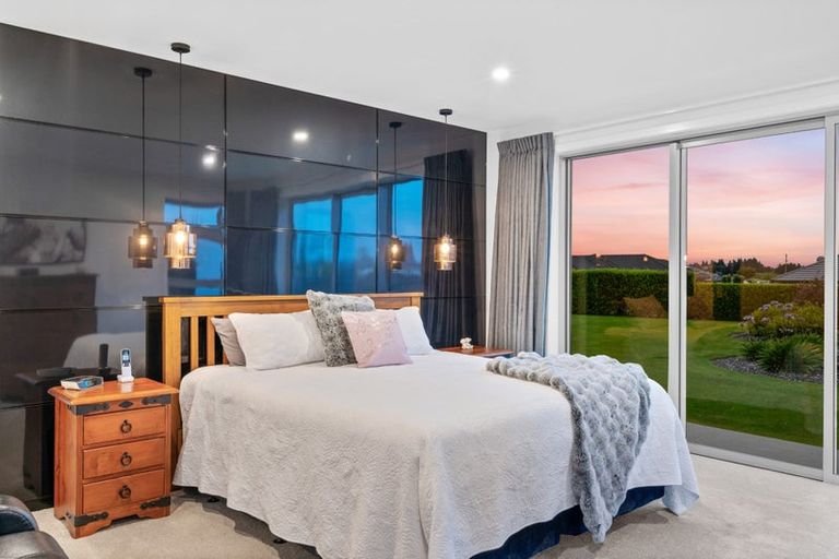 Photo of property in 11 Majestic Chance, Seaward Bush, Invercargill, 9812