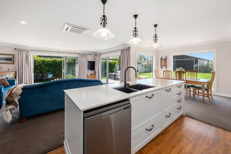 Photo of property in 61 Montgomery Crescent, Kinloch, Taupo, 3377