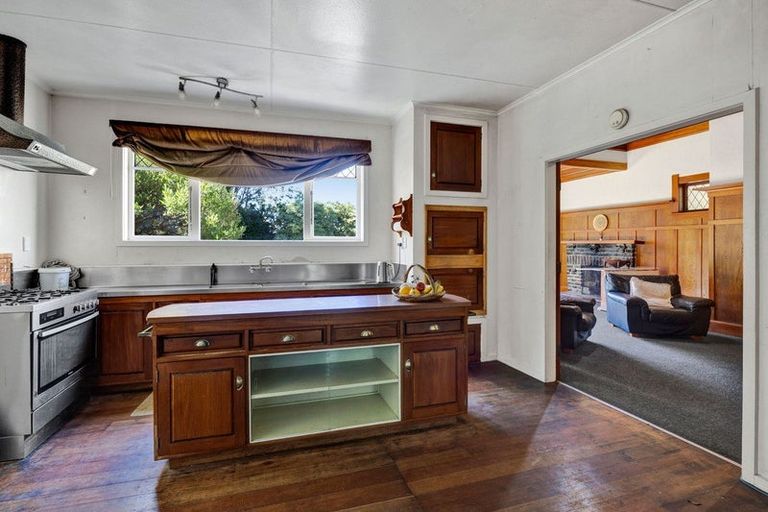 Photo of property in 8 Hadfield Street, Patea, 4520