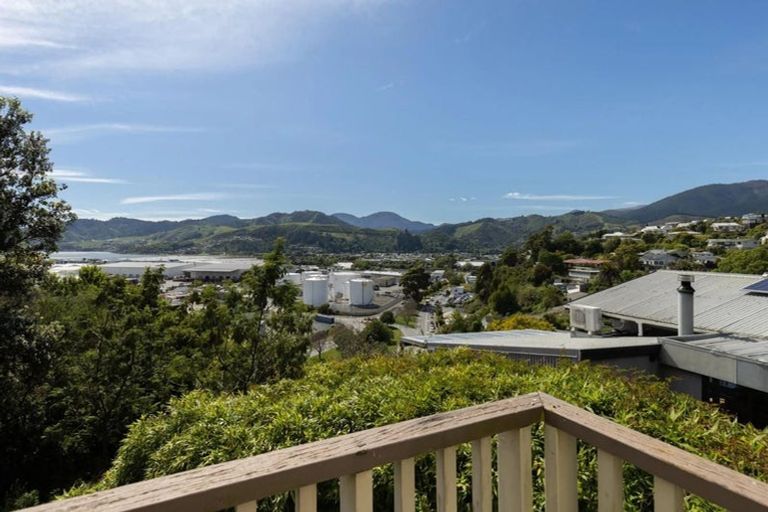 Photo of property in 52 Queens Road, Stepneyville, Nelson, 7010