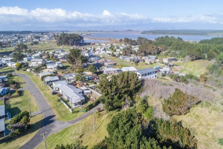 Photo of property in 18 Chrystall Street, Foxton Beach, Foxton, 4815