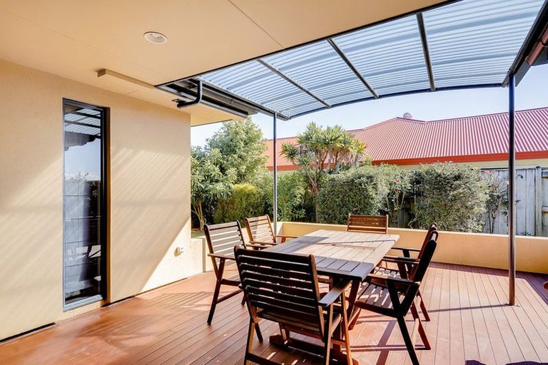 Photo of property in 14 Olive Grove, Havelock North, 4130