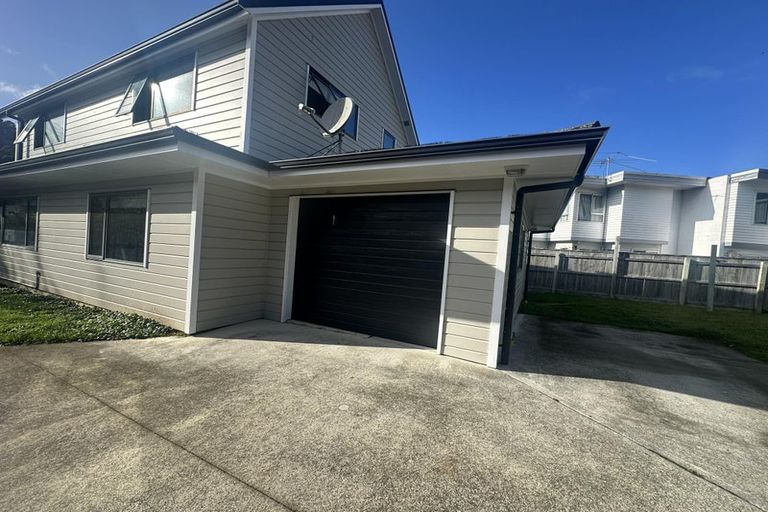 Photo of property in 28 Stokes Valley Road, Stokes Valley, Lower Hutt, 5019