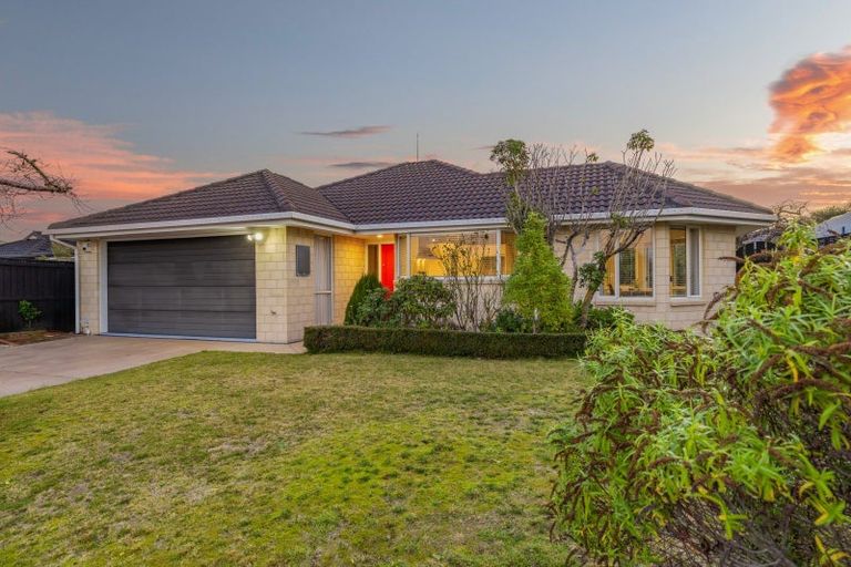 Photo of property in 31 Rue De La Mare, Parklands, Christchurch, 8083