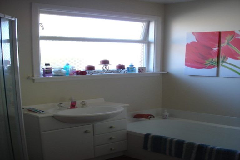 Photo of property in 10 Ferniehurst Street, Somerfield, Christchurch, 8024