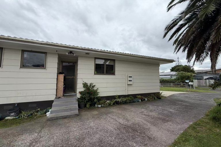 Photo of property in 16 Antalya Place, Manurewa, Auckland, 2102