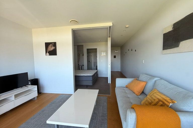 Photo of property in Frank Sargeson Apts, 105/74 Anzac Street, Takapuna, Auckland, 0622