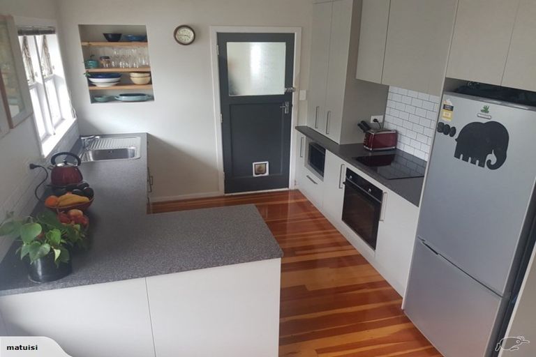Photo of property in 785 Te Atatu Road, Te Atatu Peninsula, Auckland, 0610