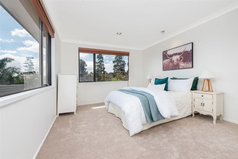 Photo of property in 39 Lake Panorama Drive, Henderson, Auckland, 0612