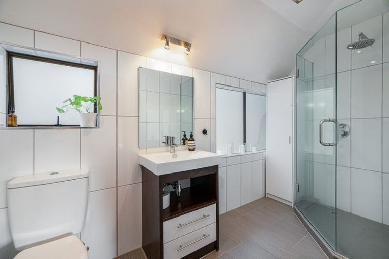 Photo of property in 172 Huia Road, Titirangi, Auckland, 0604