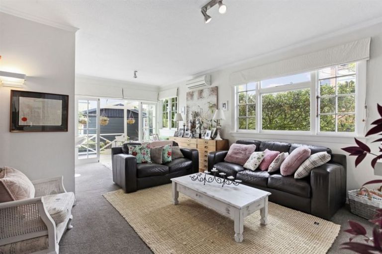 Photo of property in 37 Hawthorne Street, Strowan, Christchurch, 8052