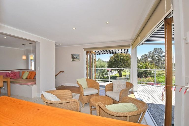 Photo of property in 1 Penguin Street, Leigh, 0985