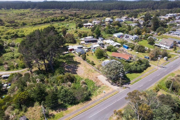 Photo of property in 870 Hokio Beach Road, Hokio Beach, Levin, 5571
