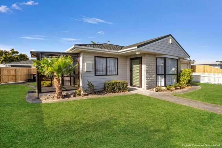 Photo of property in 28 Freyberg Street, Roslyn, Palmerston North, 4414
