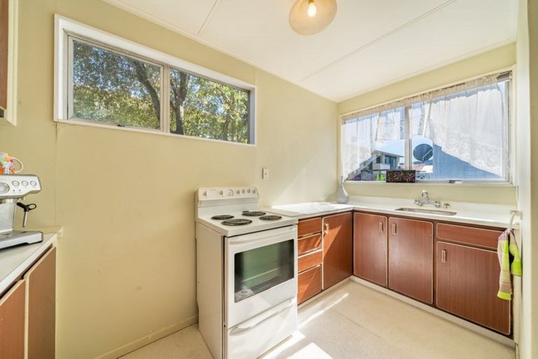 Photo of property in 6/100 Martin Street, Wallaceville, Upper Hutt, 5018