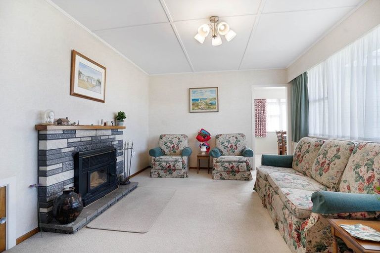 Photo of property in 27 Freyberg Street, Solway, Masterton, 5810