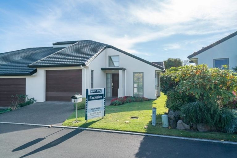 Photo of property in 6 Lakeridge Close, Rangatira Park, Taupo, 3330
