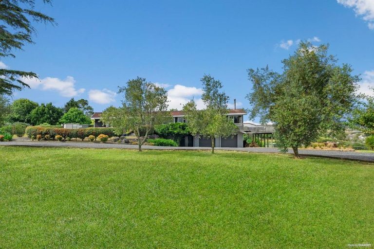 Photo of property in 42 Potts Road, Whitford, Howick, 2571