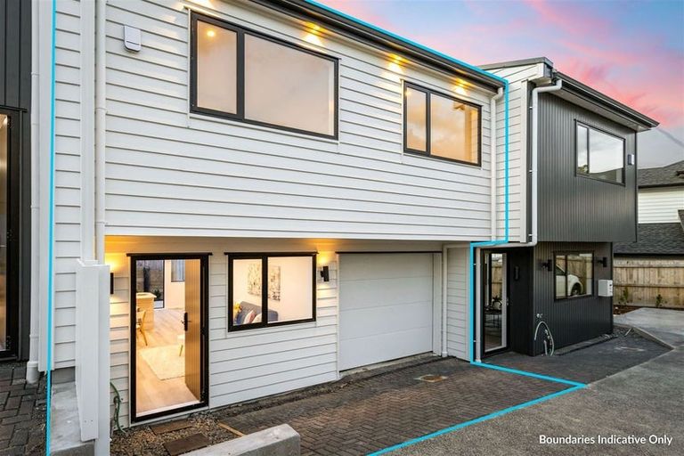 Photo of property in 79c Granville Drive, Massey, Auckland, 0614