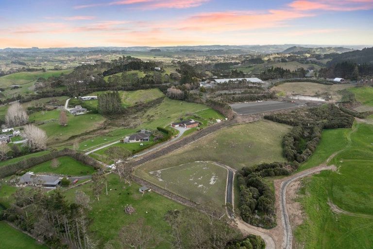 Photo of property in 1526a Weranui Road, Wainui, 0994
