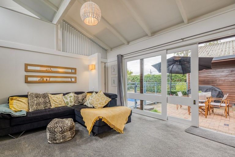 Photo of property in 279 Royal Road, Massey, Auckland, 0614