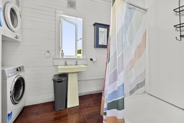 Photo of property in 34 Government Road, Raglan, 3225