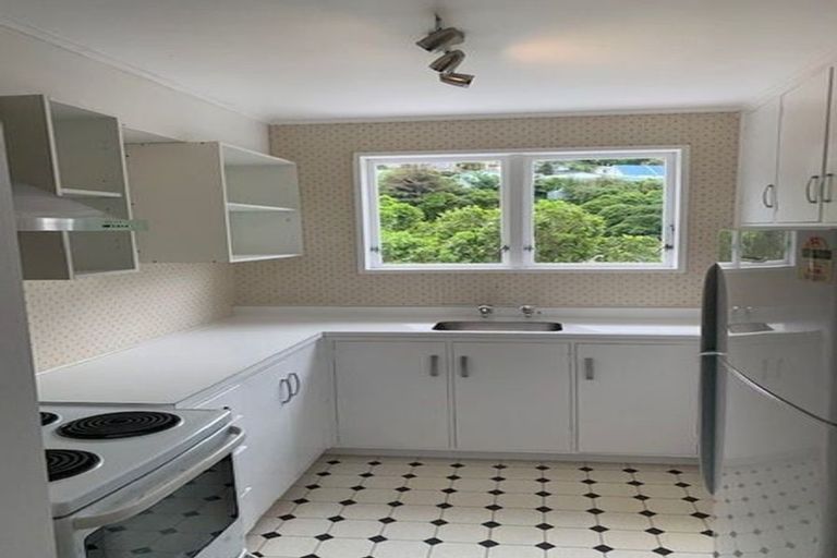 Photo of property in 105a Awarua Street, Ngaio, Wellington, 6035