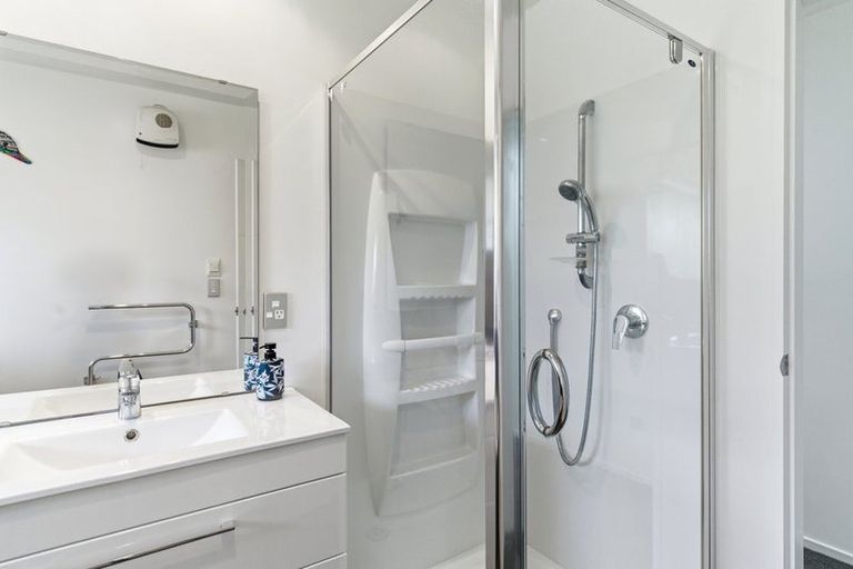 Photo of property in 15 Cridland Place, Halswell, Christchurch, 8025