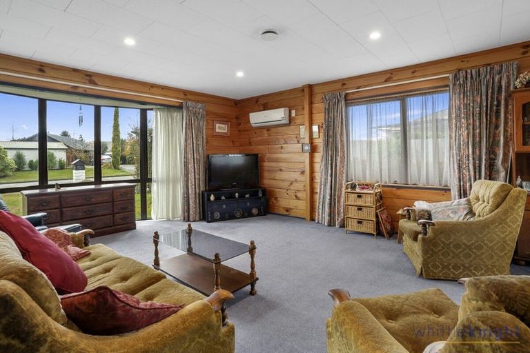 Photo of property in 5 Devon Crescent, Darfield, 7510