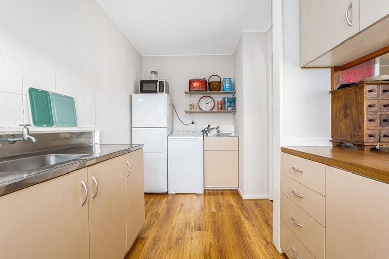 Photo of property in 226 Dowse Drive, Maungaraki, Lower Hutt, 5010