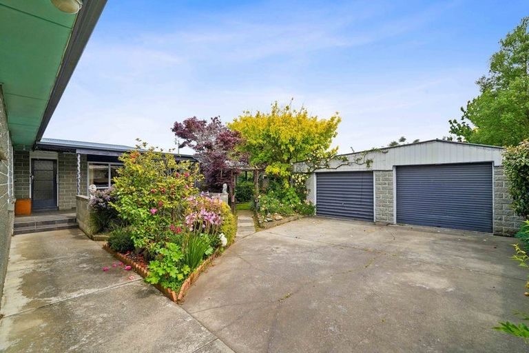 Photo of property in 25 Mortlake Street, Islington, Christchurch, 8042