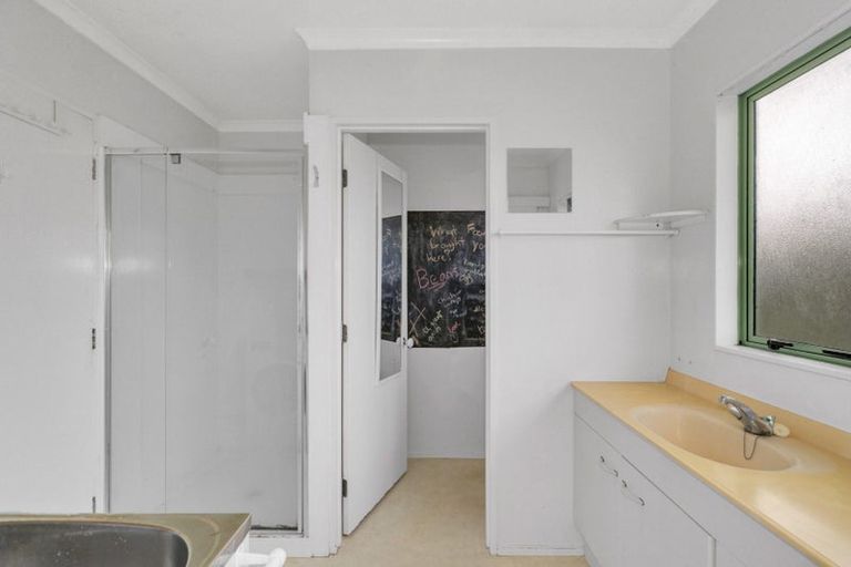 Photo of property in 67 Rangeview Road, Sunnyvale, Auckland, 0612