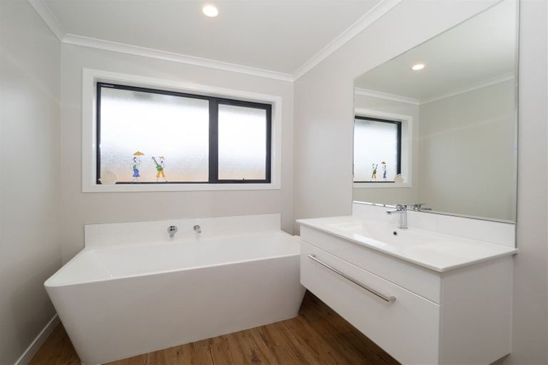 Photo of property in 20 Whiteoak Grove, Tinwald, Ashburton, 7700