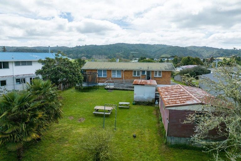 Photo of property in 17 Derrick Road, Kawakawa, 0210