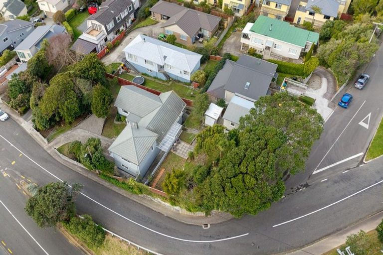 Photo of property in 6 Duncan Street, Tawa, Wellington, 5028