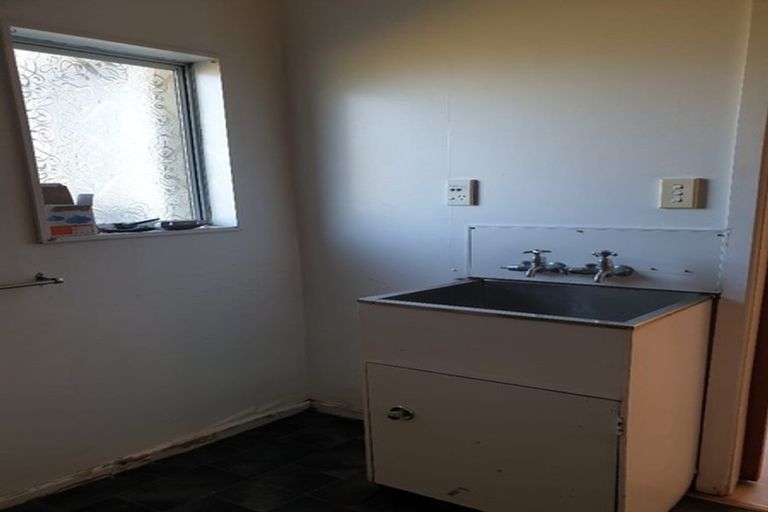 Photo of property in 16 Albany Street, Patea, 4520