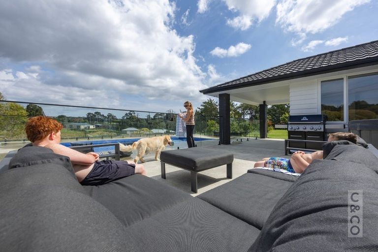 Photo of property in 43e Terry Smyth Drive, Kumeu, 0892