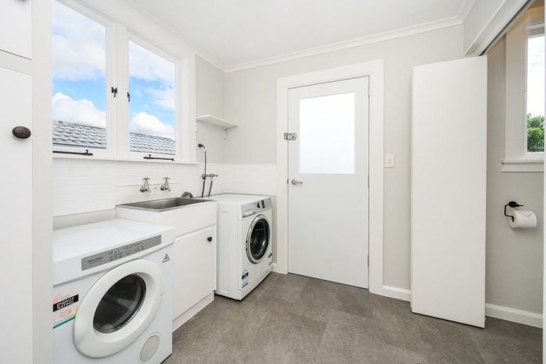 Photo of property in 10 Kingswood Street, Takaro, Palmerston North, 4412