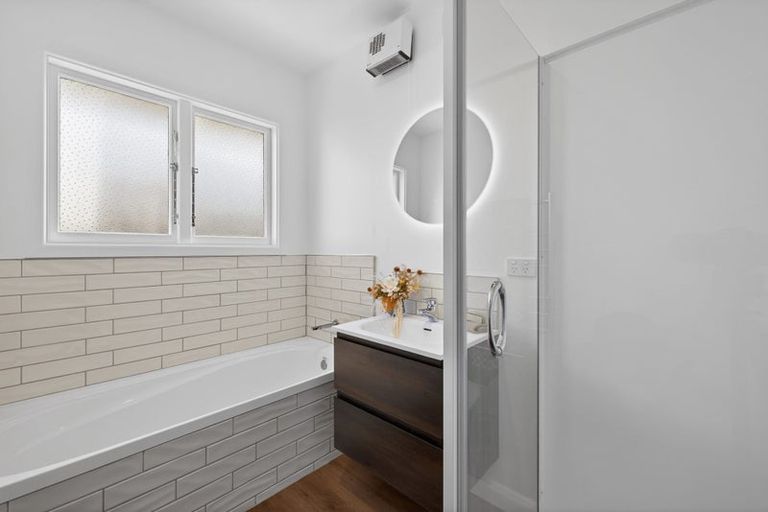 Photo of property in 2/64 Roberta Drive, Somerfield, Christchurch, 8024