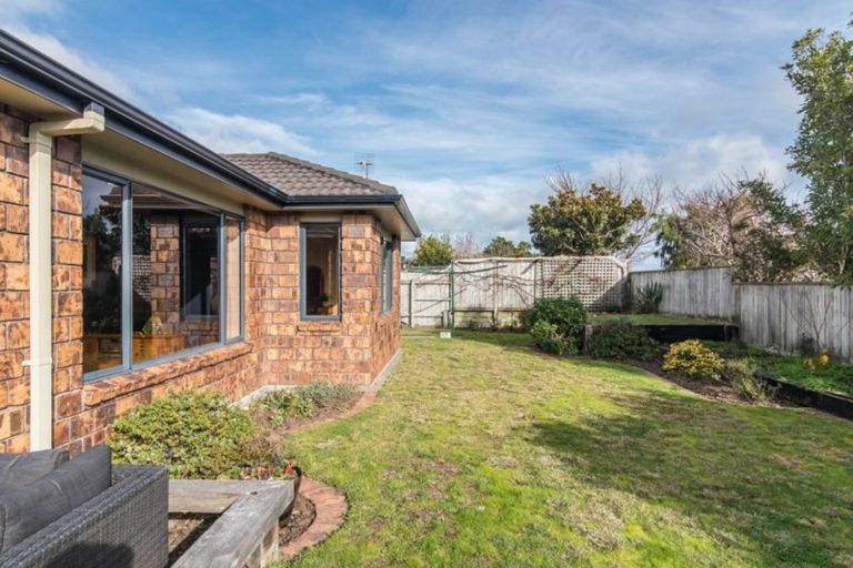 Photo of property in 21 Regent Drive, Paraparaumu Beach, Paraparaumu, 5032