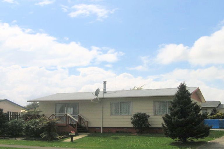 Photo of property in 33a Sequoia Crescent, Owhata, Rotorua, 3010