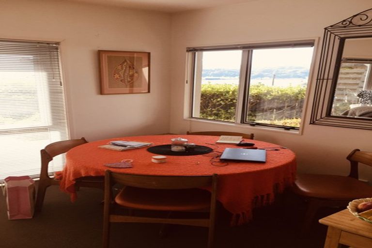 Photo of property in 1/2 Grafton Road, Roseneath, Wellington, 6011